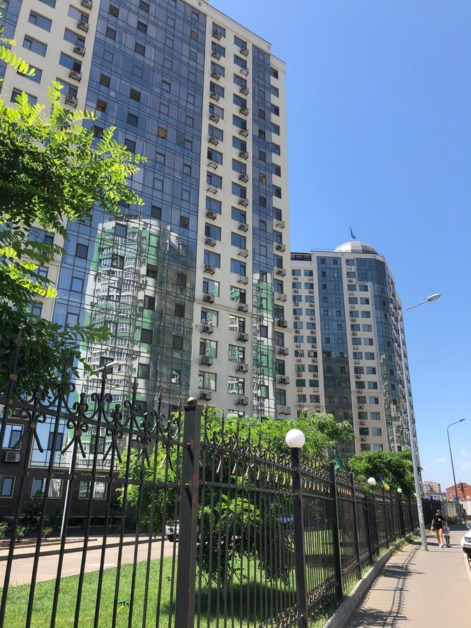 Zhemchuzhnie Apartments On Marselskaya Odessa Dış mekan fotoğraf